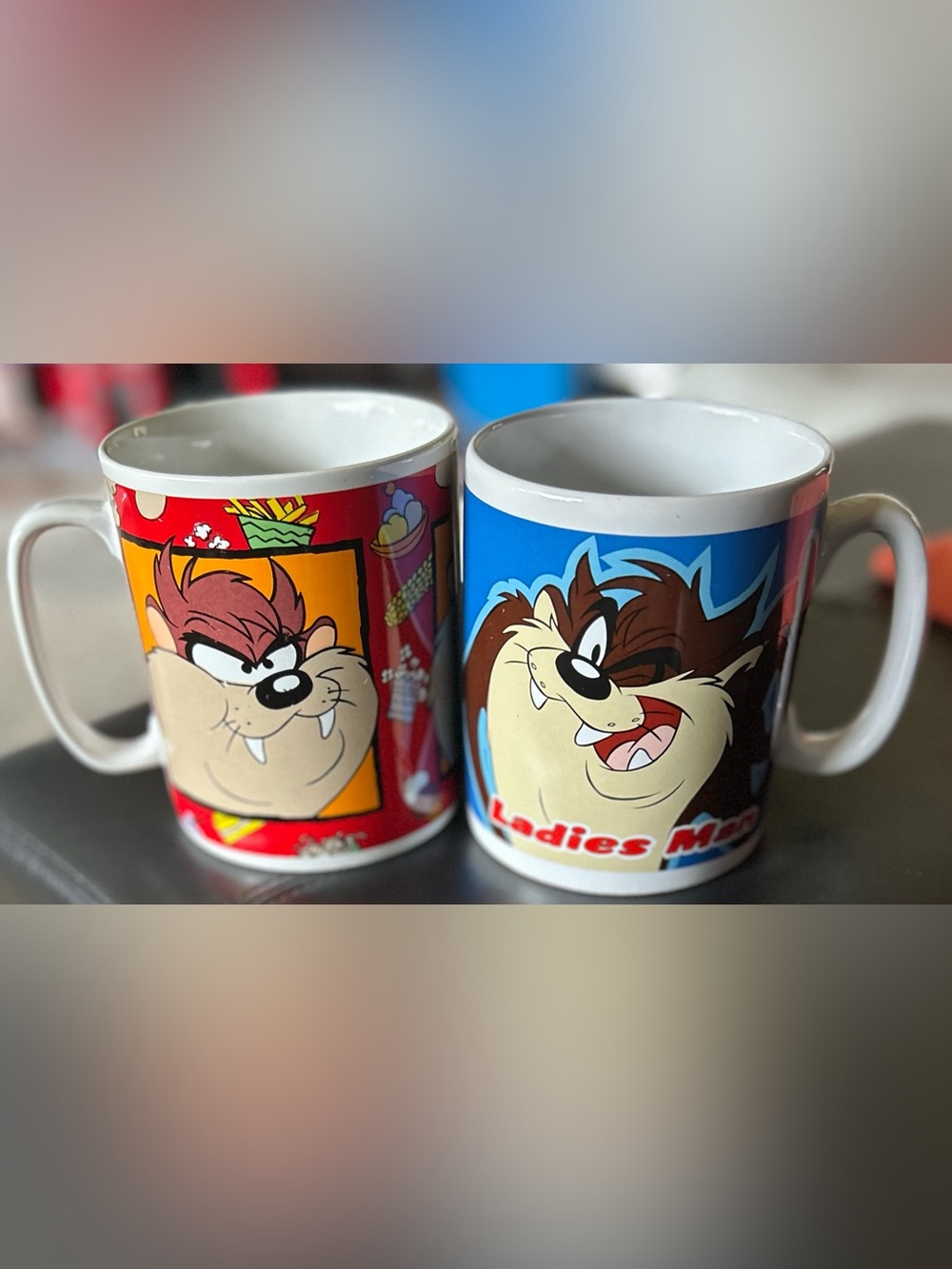 2- vintage 1994 Sakura Warner Bros. Looney Tunes Tasmanian Devil coffee mugs